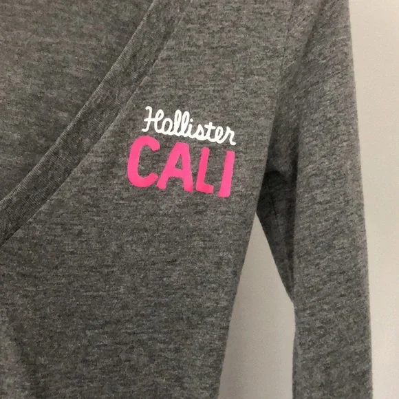 Hollister Grey Long Sleeve with Hollister Cali & HCO Love in Size Xtra Small XS - Picture 3 of 9